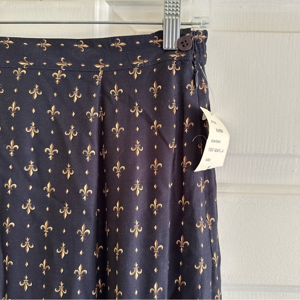 Alain Gerard Vintage 80s Navy Midi Skirt fleur-de-lis print Equestrian Size 6 - Picture 3 of 10